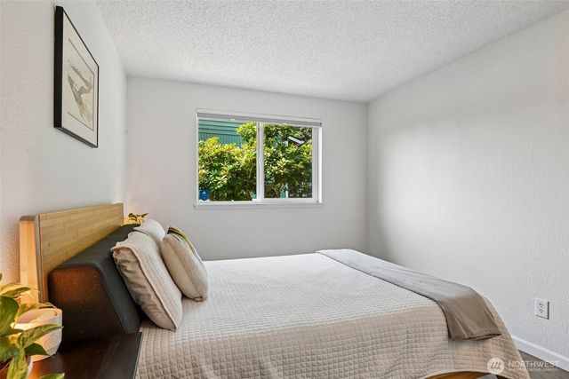 332 S 314th Place, Federal Way, WA 98003