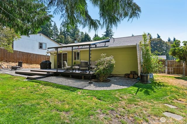 332 S 314th Place, Federal Way, WA 98003