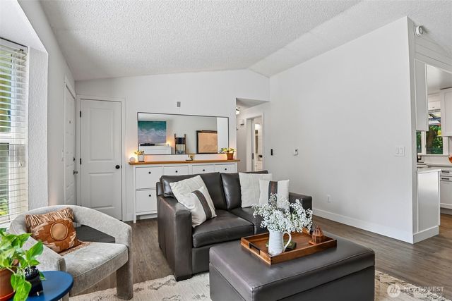 332 S 314th Place, Federal Way, WA 98003
