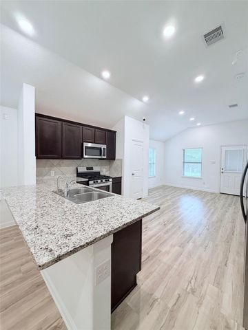 3335 Paddock Landing Street, Richmond, TX 77406