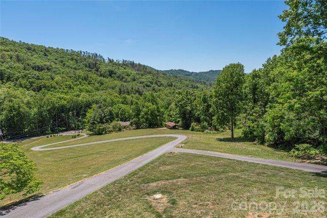 250 Lynn Cove Road, Asheville, NC 28804