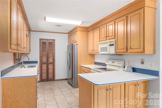 250 Lynn Cove Road, Asheville, NC 28804