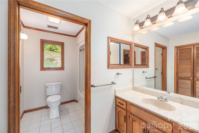 250 Lynn Cove Road, Asheville, NC 28804