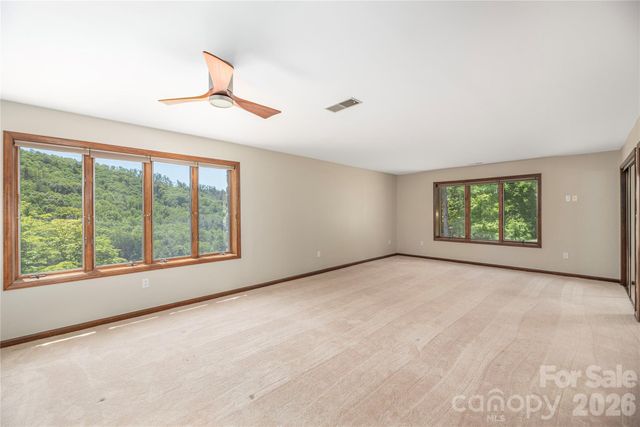 250 Lynn Cove Road, Asheville, NC 28804