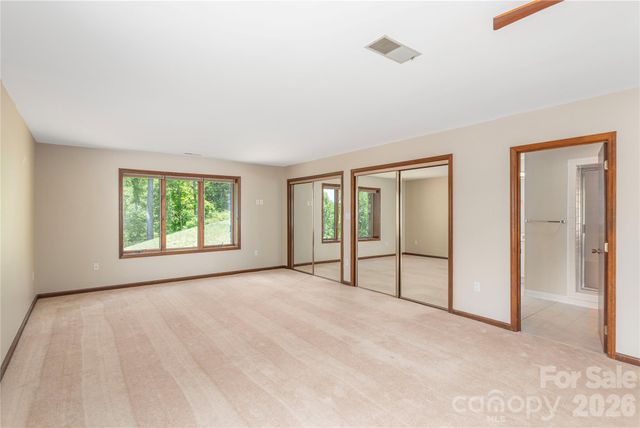250 Lynn Cove Road, Asheville, NC 28804