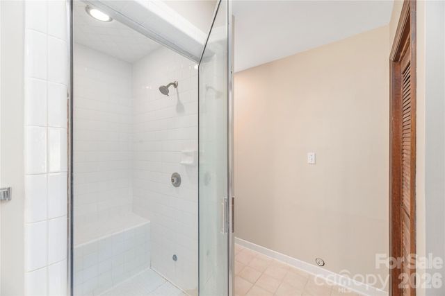 250 Lynn Cove Road, Asheville, NC 28804