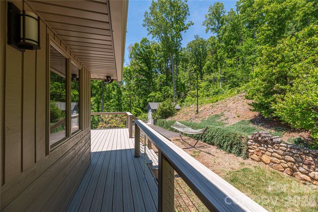 250 Lynn Cove Road, Asheville, NC 28804