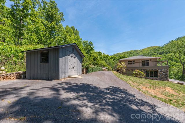 250 Lynn Cove Road, Asheville, NC 28804