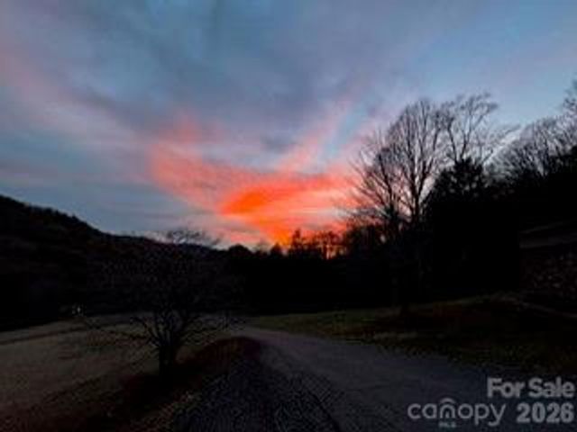 250 Lynn Cove Road, Asheville, NC 28804