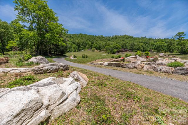 250 Lynn Cove Road, Asheville, NC 28804