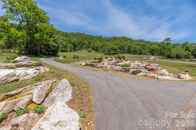250 Lynn Cove Road, Asheville, NC 28804
