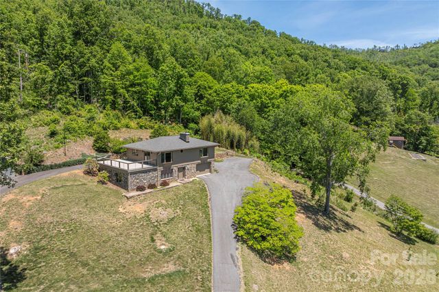 250 Lynn Cove Road, Asheville, NC 28804
