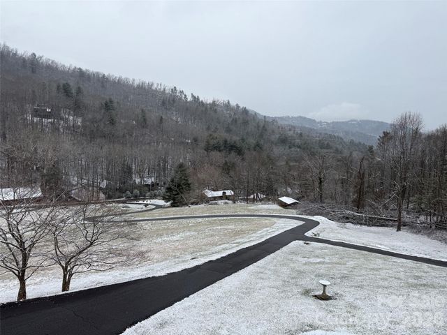 250 Lynn Cove Road, Asheville, NC 28804
