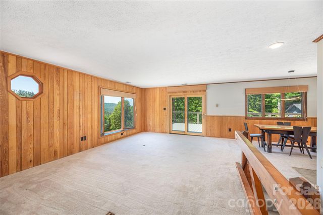 250 Lynn Cove Road, Asheville, NC 28804