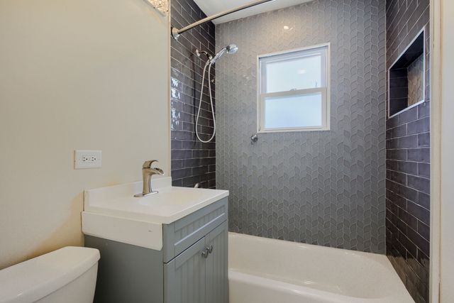 11012 S Springfield Avenue, Chicago, IL 60655