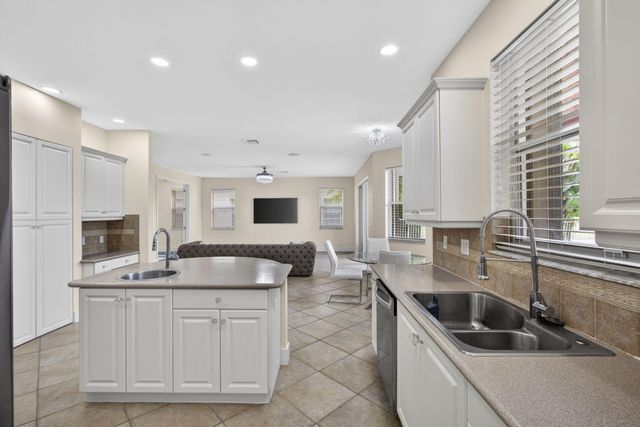 1724 Annandale Circle, Royal Palm Beach, FL 33411