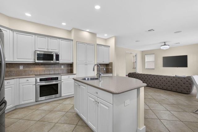 1724 Annandale Circle, Royal Palm Beach, FL 33411