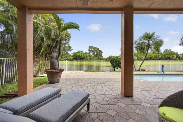 1724 Annandale Circle, Royal Palm Beach, FL 33411