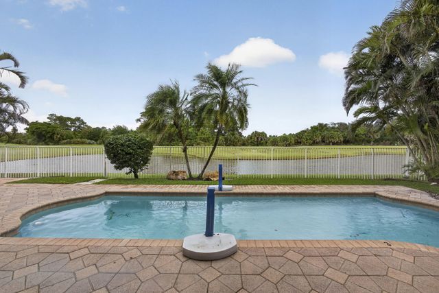 1724 Annandale Circle, Royal Palm Beach, FL 33411