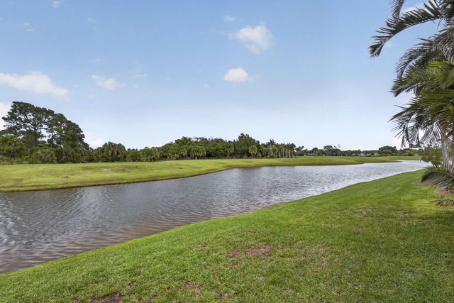 1724 Annandale Circle, Royal Palm Beach, FL 33411