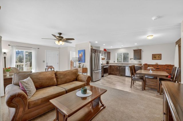 12114 Wolf Rd, Grass Valley, CA 95949