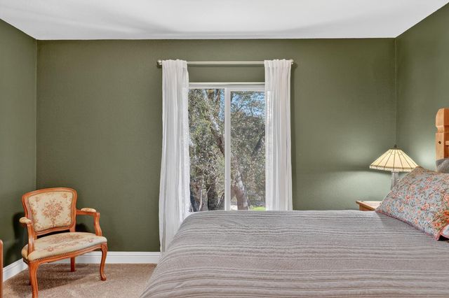 12114 Wolf Rd, Grass Valley, CA 95949