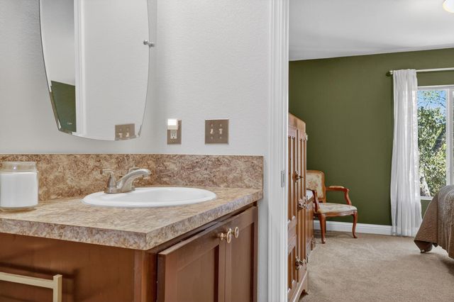 12114 Wolf Rd, Grass Valley, CA 95949