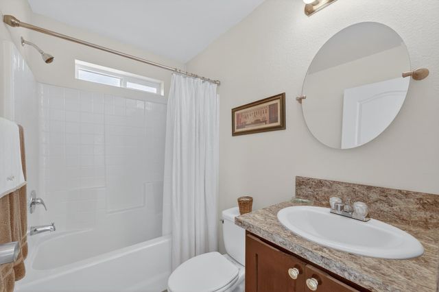 12114 Wolf Rd, Grass Valley, CA 95949