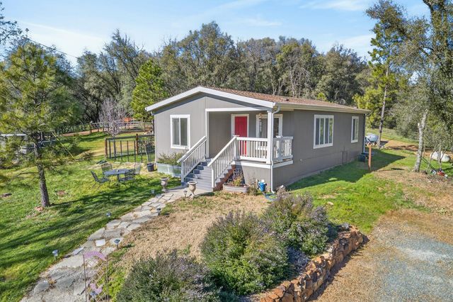 12114 Wolf Rd, Grass Valley, CA 95949