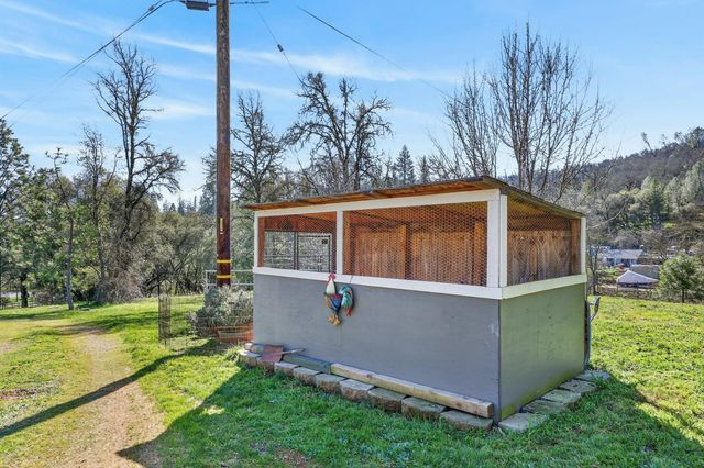 12114 Wolf Rd, Grass Valley, CA 95949