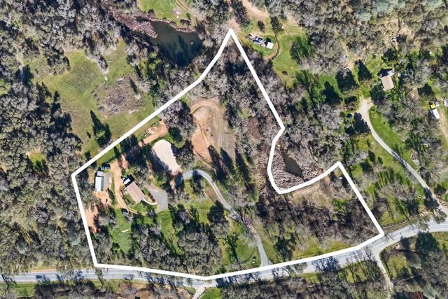 12114 Wolf Rd, Grass Valley, CA 95949