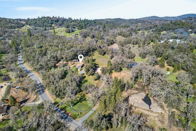 12114 Wolf Rd, Grass Valley, CA 95949