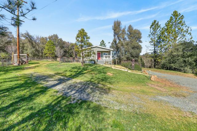 12114 Wolf Rd, Grass Valley, CA 95949
