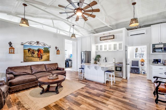 4142 Fm 2194, Celeste, TX 75423