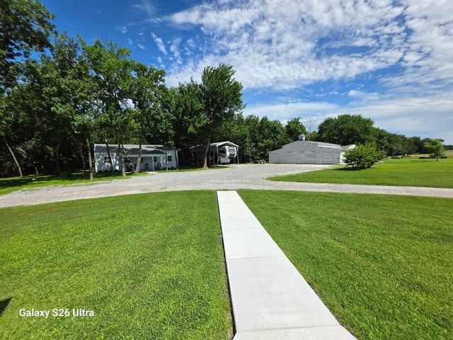 4142 Fm 2194, Celeste, TX 75423