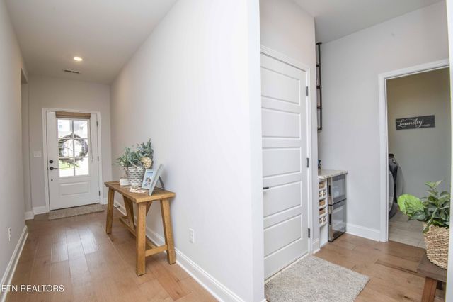 471 Sugar Maple Tr, Lenoir City, TN 37771