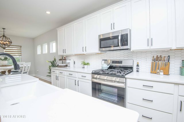 471 Sugar Maple Tr, Lenoir City, TN 37771