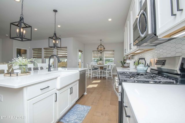471 Sugar Maple Tr, Lenoir City, TN 37771