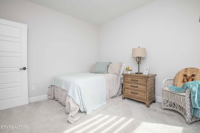 471 Sugar Maple Tr, Lenoir City, TN 37771