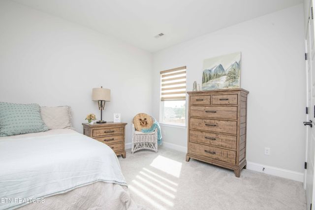 471 Sugar Maple Tr, Lenoir City, TN 37771
