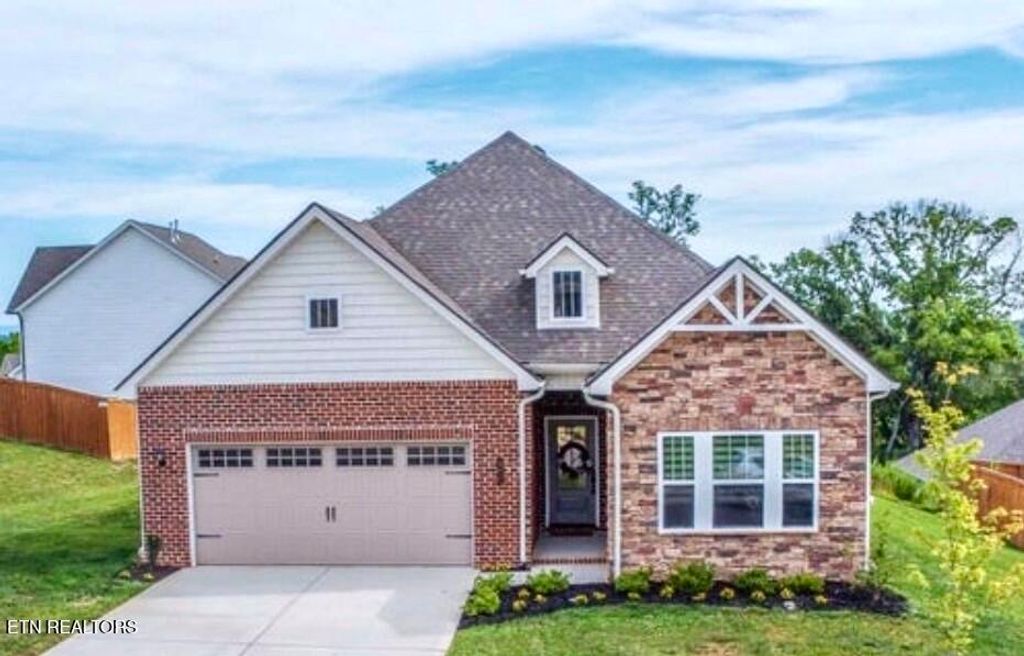 471 Sugar Maple Tr, Lenoir City, TN 37771