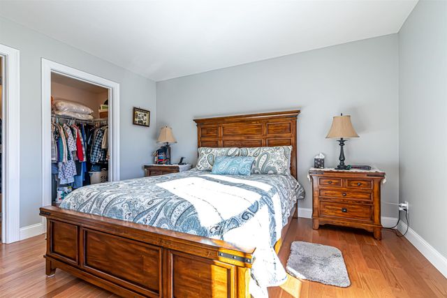 6 Stearns Ln Apt 201, Merrimack, NH 03054