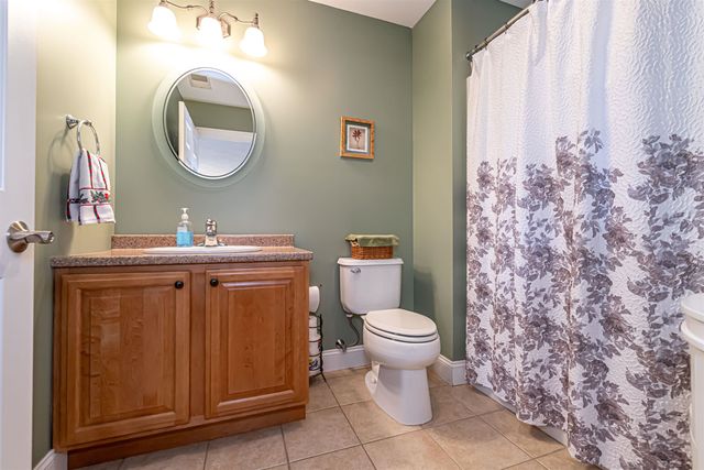 6 Stearns Ln Apt 201, Merrimack, NH 03054