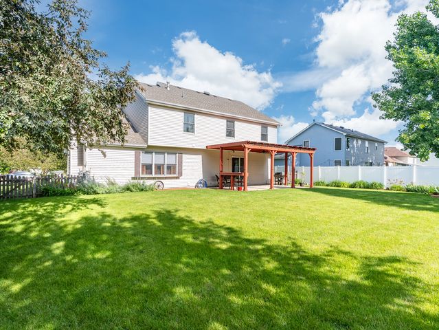 301 Savoy Drive, Shorewood, IL 60404