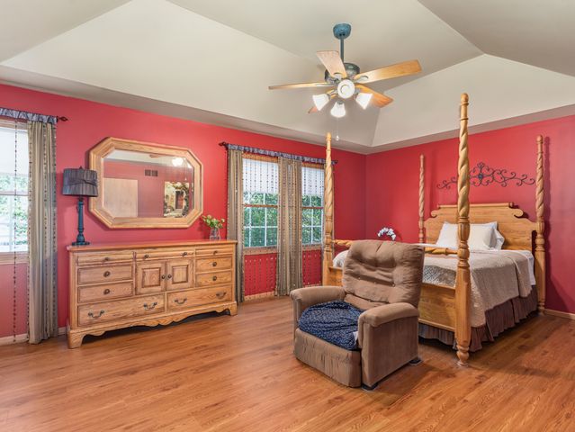 301 Savoy Drive, Shorewood, IL 60404