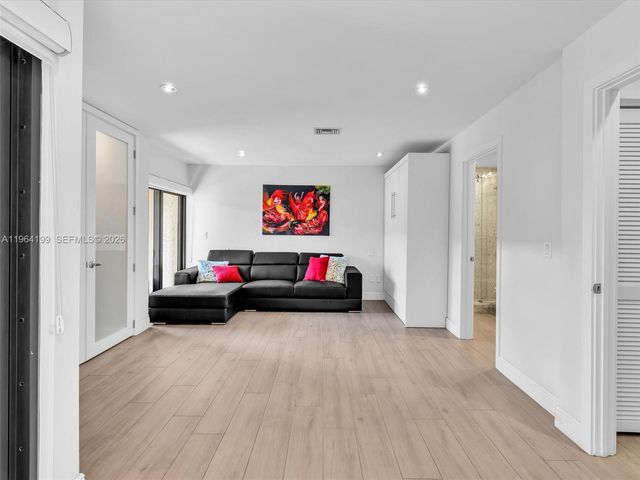 15 Port Side Dr 15C, Fort Lauderdale, FL 33316