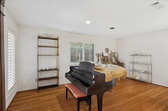 6316 Wallingford Drive, Fort Worth, TX 76133