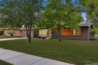 439 Sandalwood Ln, San Antonio, TX 78216