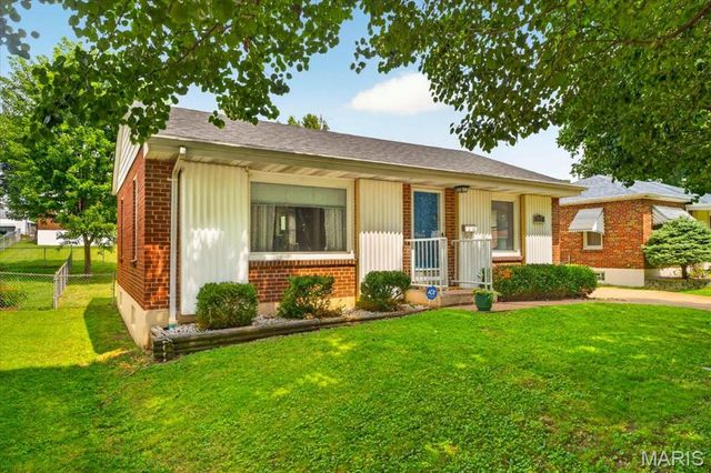 7137 Marwinette Avenue, St Louis, MO 63116