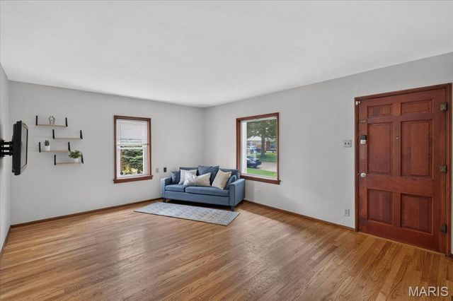7137 Marwinette Avenue, St Louis, MO 63116